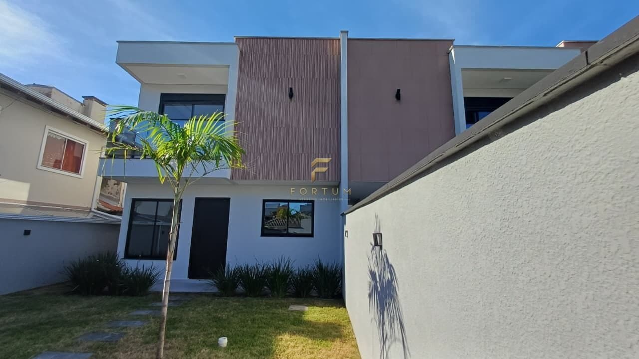 Sobrado em Florianópolis - Ingleses do Rio Vermelho