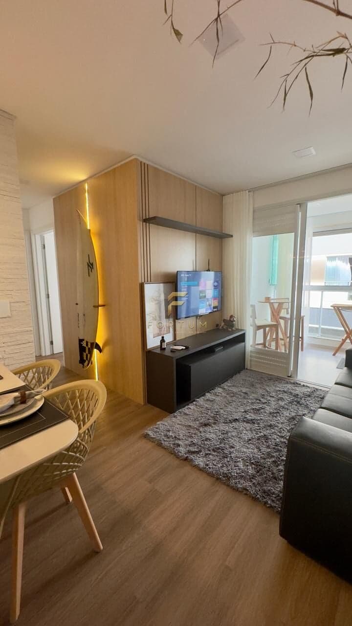 Apartamento mobiliado a venda, 02 quartos, 01 vaga, Ingleses Norte, R$850.000,00