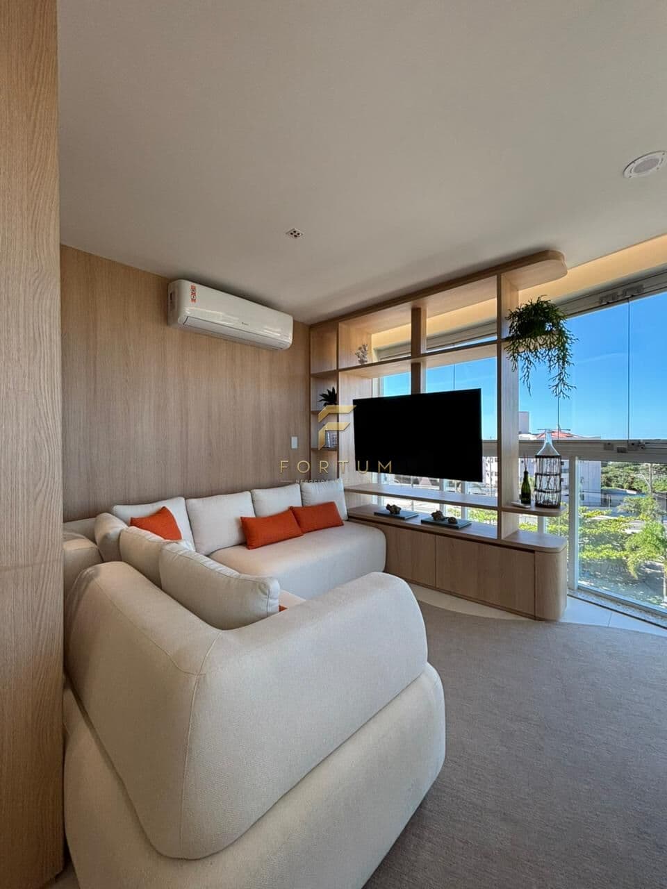Apartamento duplex decorado a venda, 03 suítes e vista mar, 01 vaga, Ingleses Norte, R$2.900.000,00