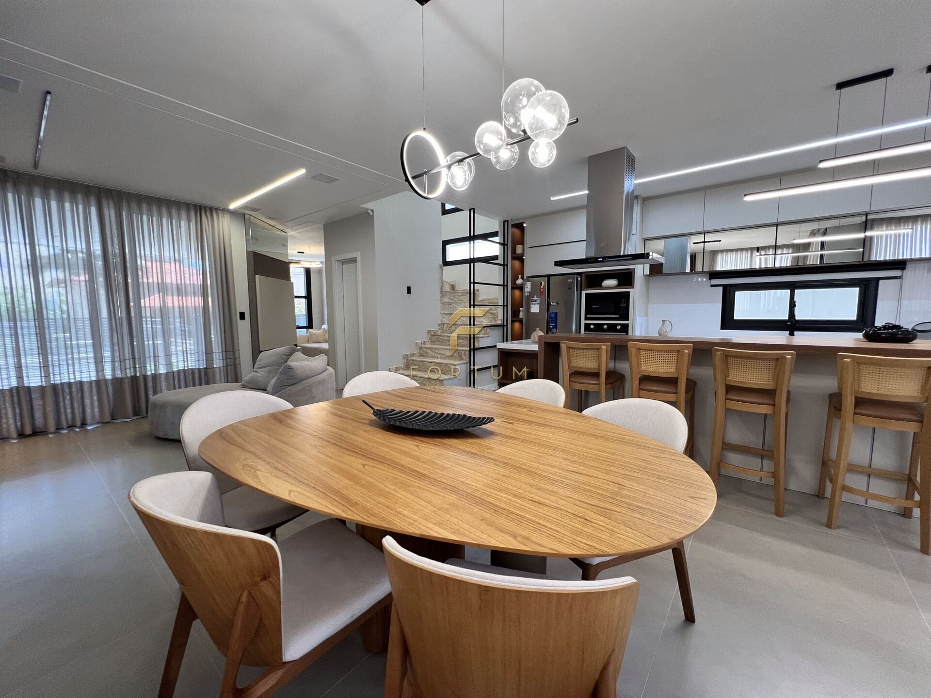 Casa nova, mobiliada e decorada, Ingleses Norte, R$2.190.000,00