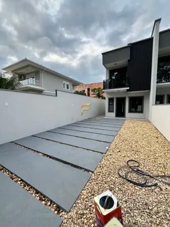 Sobrado a venda, 02 quartos, 02 vagas, Ingleses, R$569.000,00