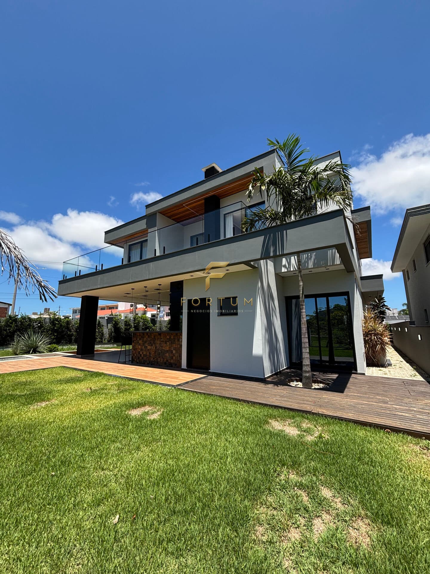 Casa em condomínio, mobiliada e decorada, Ingleses Norte, R$4.399.000,00