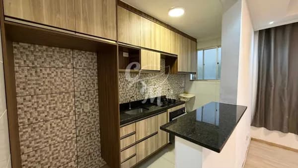 Apartamento de 2 Dormitórios e 1 Vaga Coberta à Venda