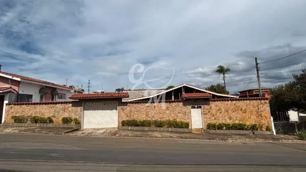Casa à venda no Parque São Luiz, em Jundiaí/SP