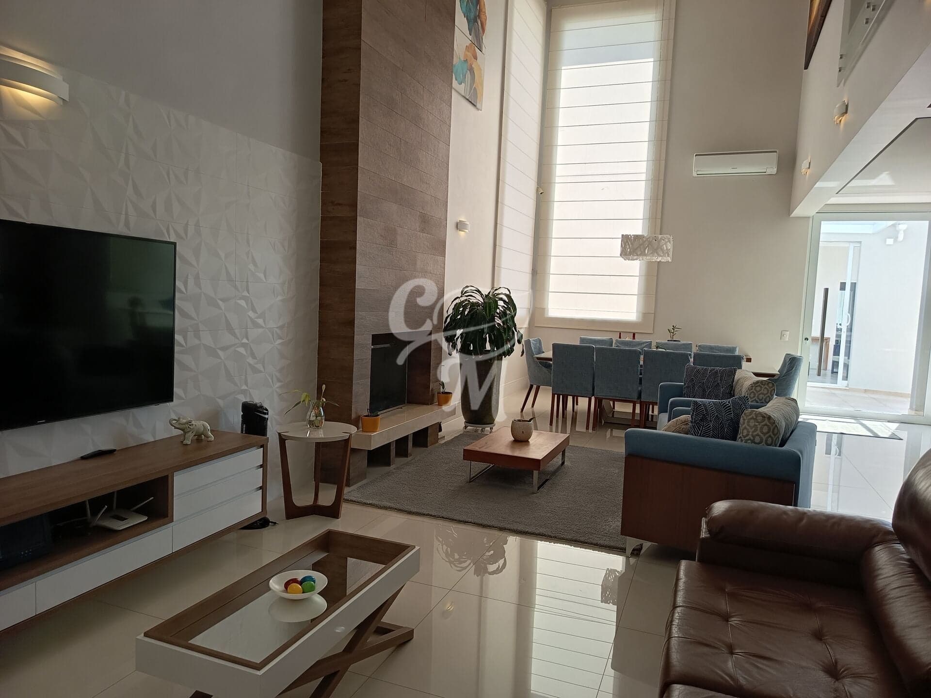 Casa de alto padrão à venda no Condomínio Vila Hípica I – Vinhedo/SP