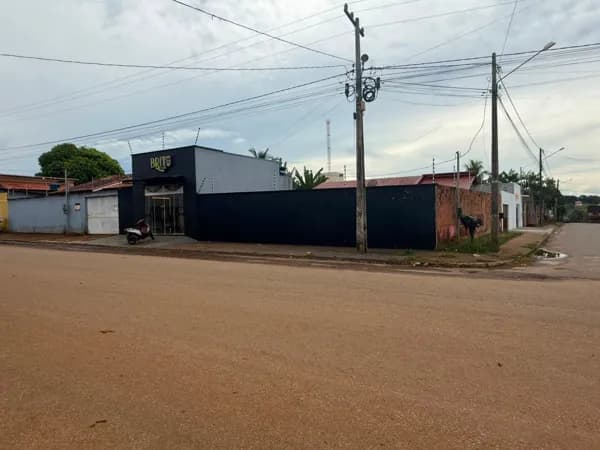 LINDA CASA NA AV BELÉM EM TUCUMÃ-PARÁ
