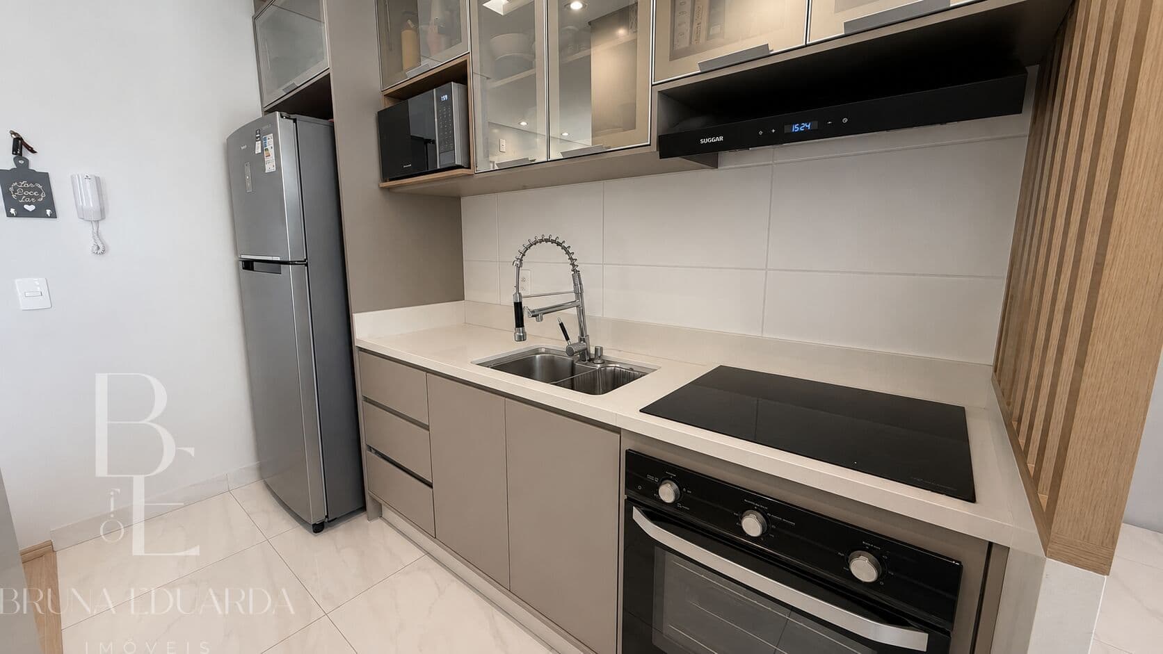 APARTAMENTO SEMI MOBILIADO
