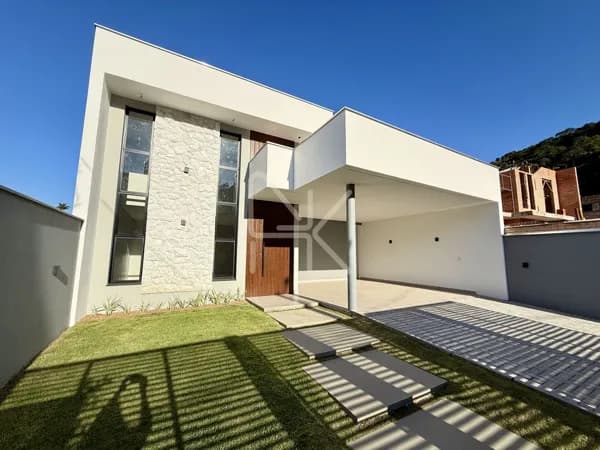 Casa Alto Padrão, plana, com 137 m², 1 Suíte e 2 Dormitórios à Venda no Reserva do Mirante em Araquari