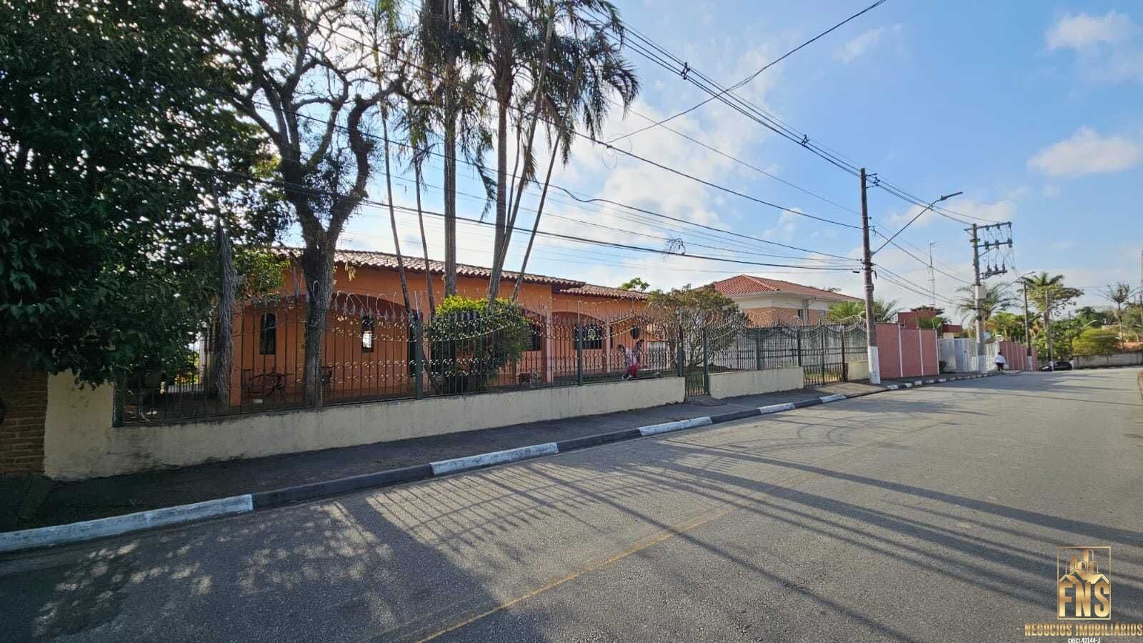 Oportunidade Única na Granja Viana | Excelente para Moradia ou Investimento
