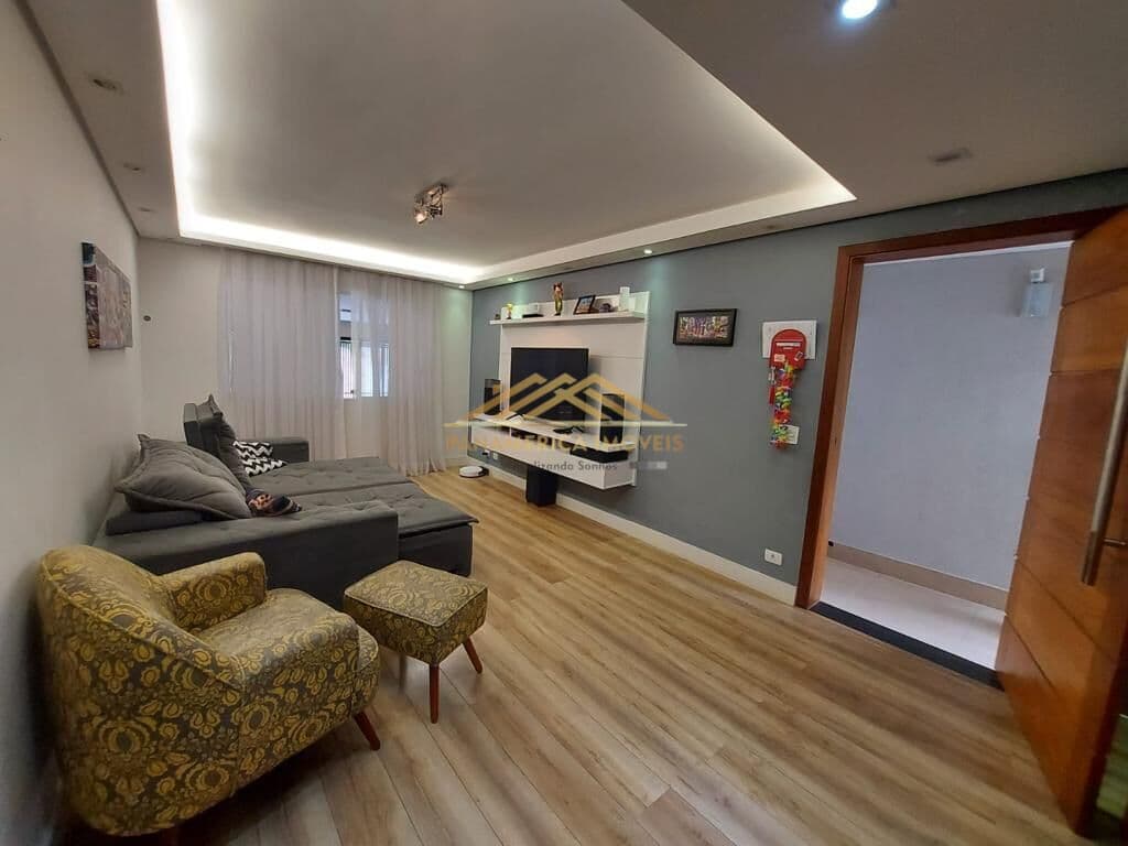 Casa em Jardim Anhangüera, reformada, excelente localização