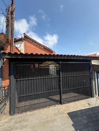 Casa Sobrado espaçosa, com quintal, oportunidade, 3 quartos, 2 vagas
