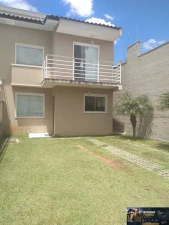 Sobrado em Campo Largo - Botiatuva
