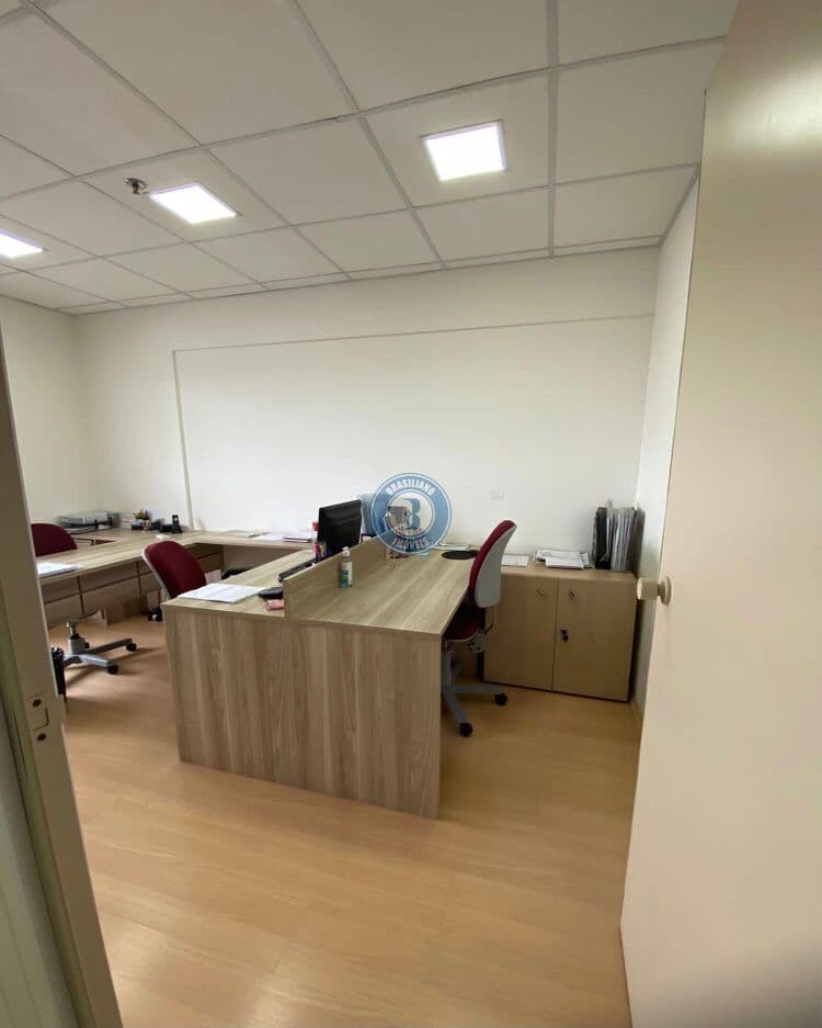 Sala Comercial Mobiliada em Santo Amaro.