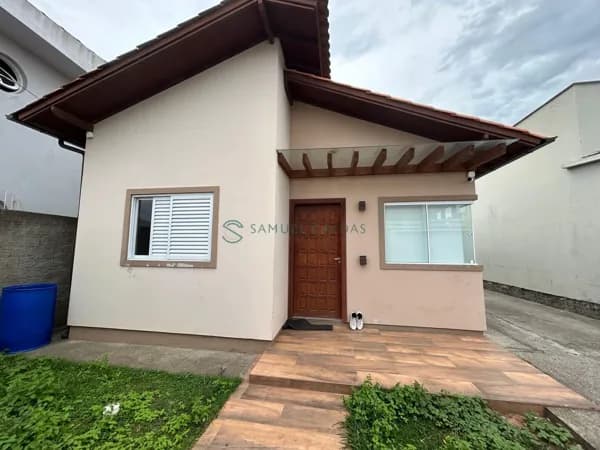 Casa no Bairro Progresso, Laguna/SC