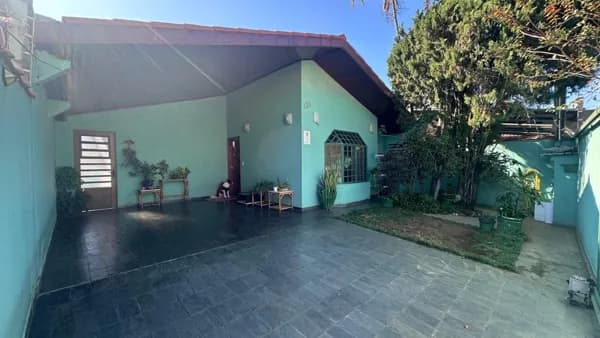 Casa em São José dos Campos - Jardim das Indústrias