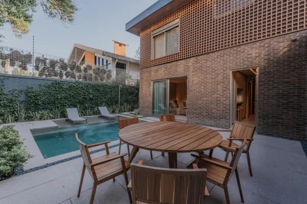Casa para venda em Alto de Pinheiros com 4 quartos, sendo 4 suítes, 701m² : 1CLGP
