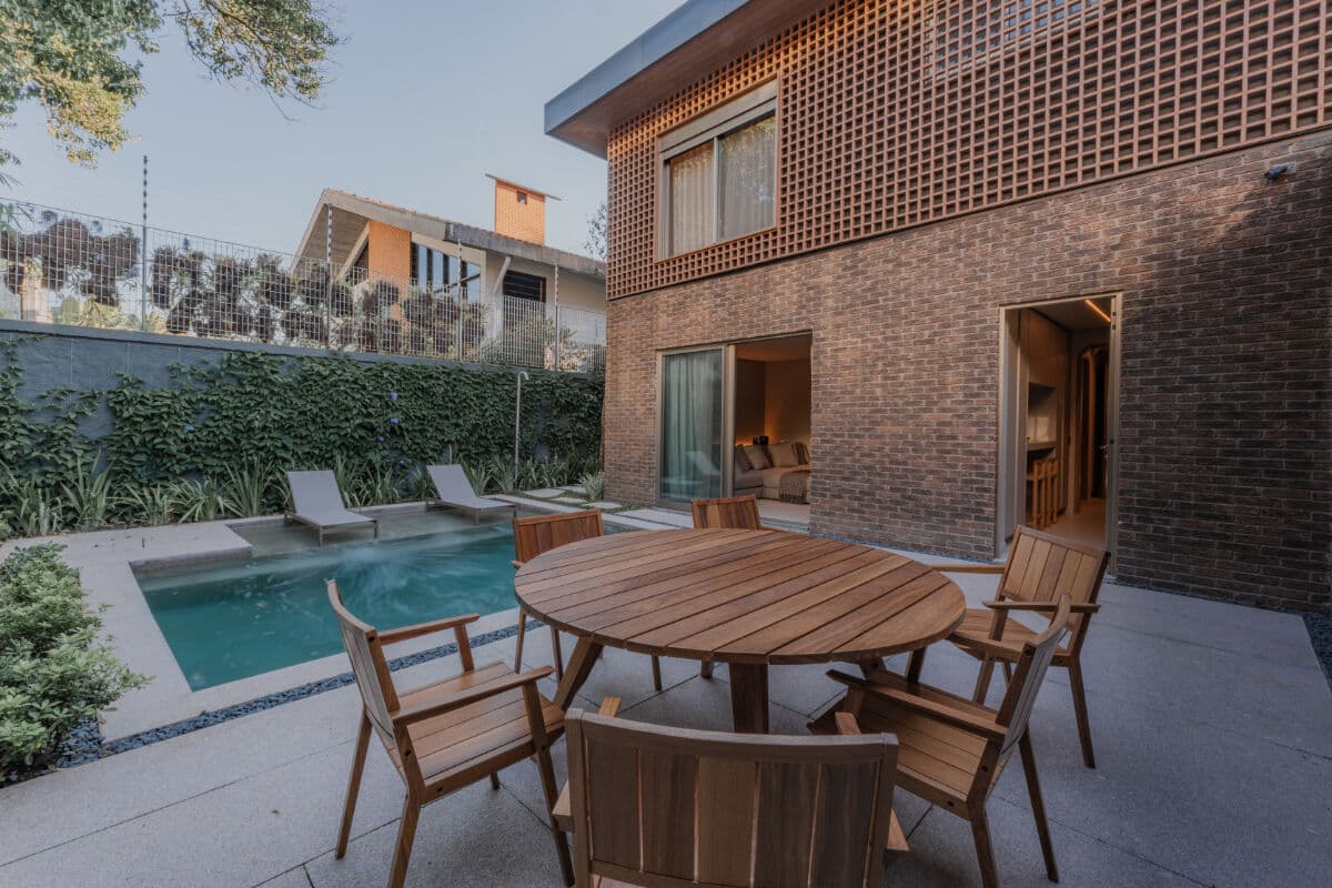 Casa para venda em Alto de Pinheiros com 4 quartos, sendo 4 suítes, 701m² : 1CLGP