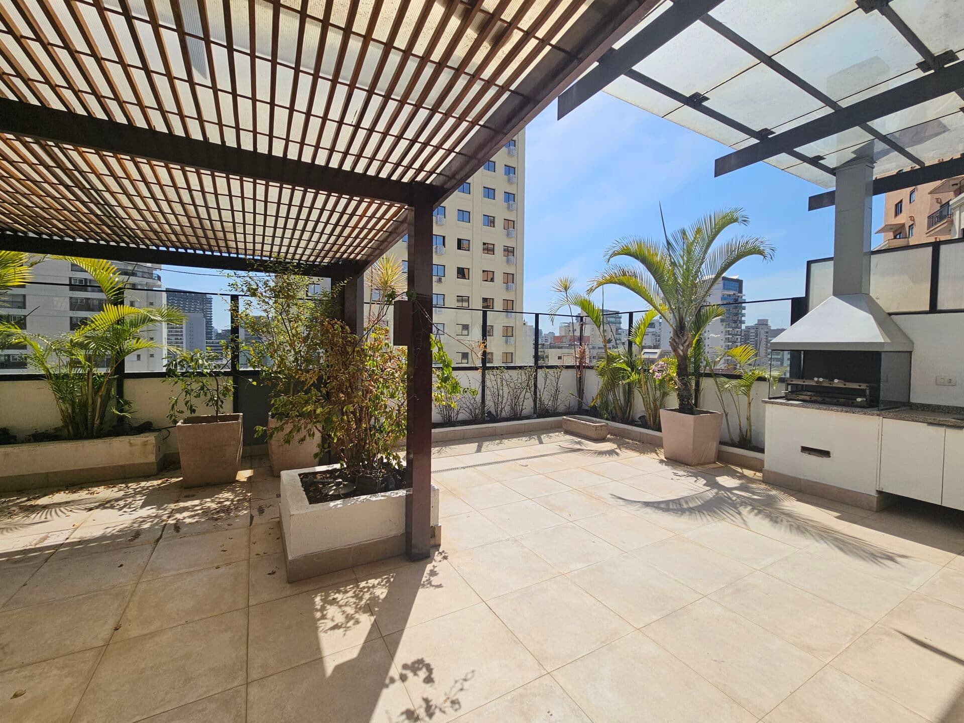 Penthouse | Vila Olímpia 136 m² | 1 suíte + escritório | 2 vagas livres | Área gourmet | Um só piso