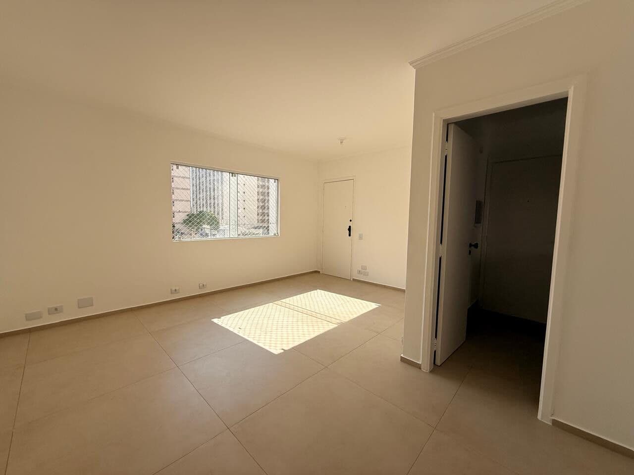 Apartamento Reformado por Arquiteto | 3 Dormitórios | Conforto, Sofisticação e Localização Privilegiada