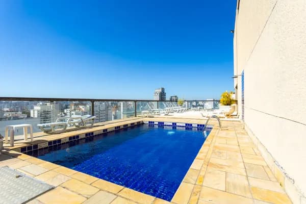 DUPLEX 70M². UM REFÚGIO DE 2 ANDARES NO CORAÇÃO DE MOEMA. TSQIT