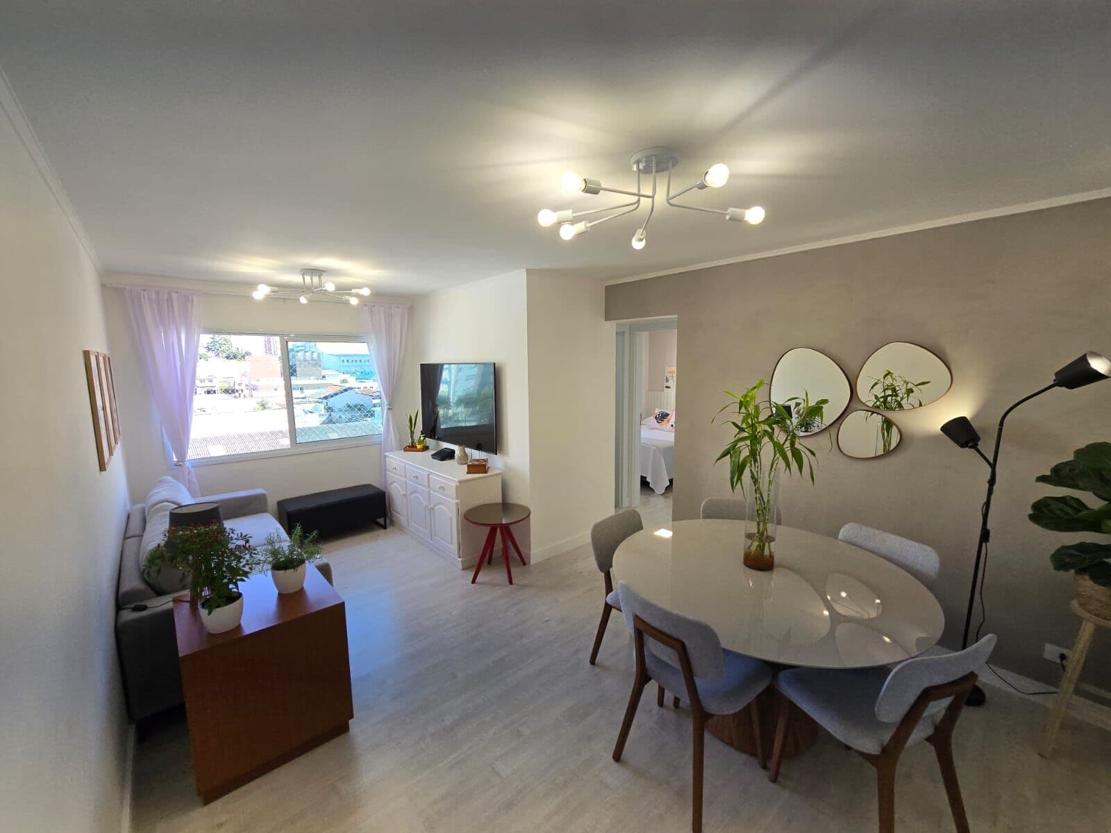 Apartamento Reformado, Pronto para Morar, com Vaga de Garagem – Conforto e Praticidade em uma Localização Estratégica