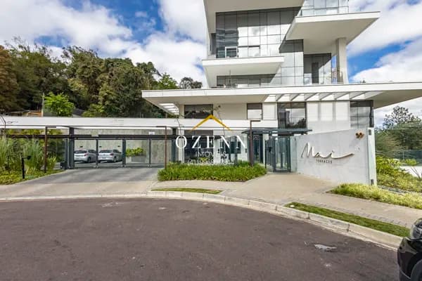 Apartamento de revenda no MAI Terraces, Barigui, com 245 m², 3 suítes e 3 vagas