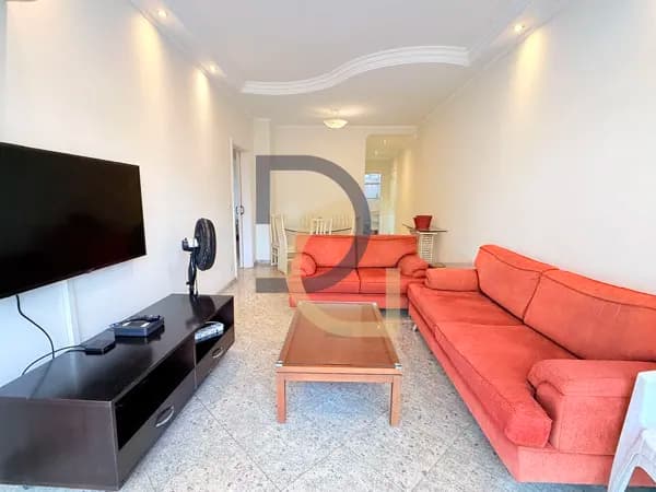 Apartamento frente à praia das Pitangueiras