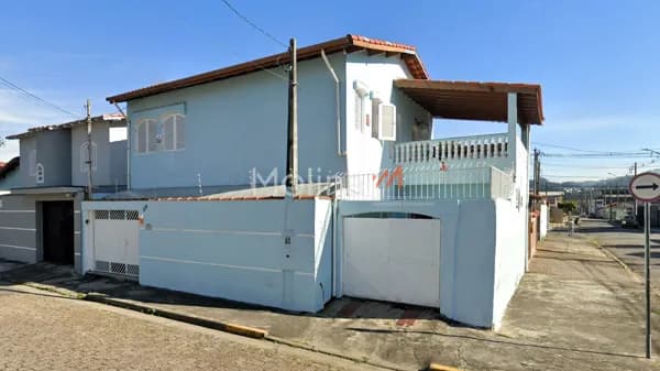 Casa Sobrado no Jd. Sta. Carolina de 197m²