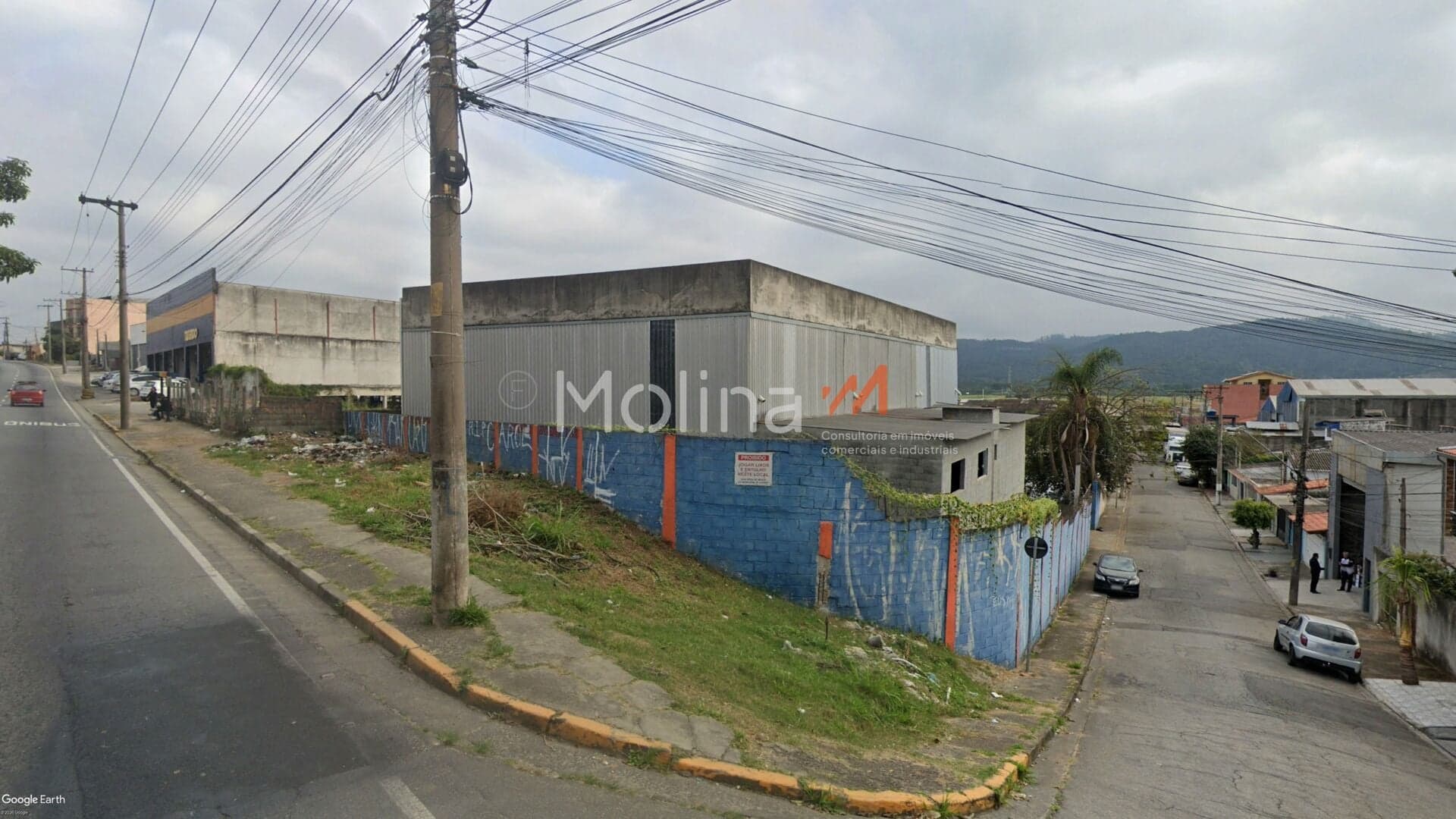 Galpão na Vila Jundiaí de 450m²