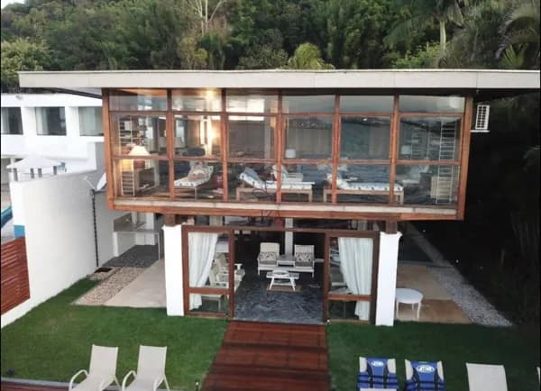 Casa em Itajaí - Cabeçudas