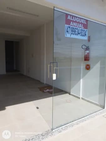 Sala comercial no segundo pavimento em excelente localização!