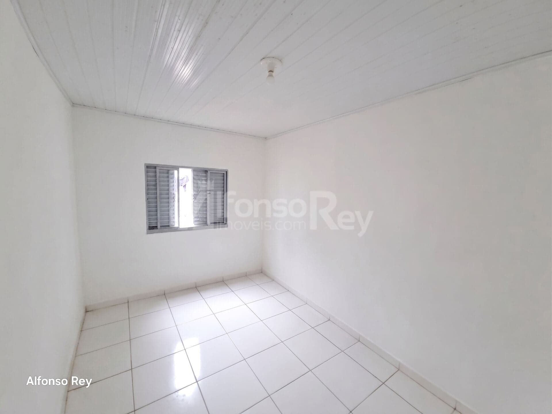 Casa de 01 dormitório