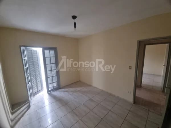 Casa de 02 dormitórios