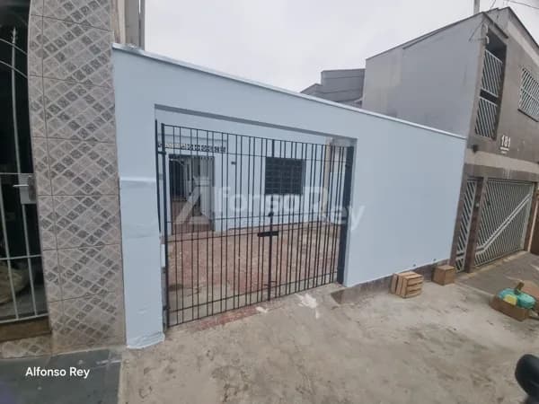 Casa de 02 dormitórios