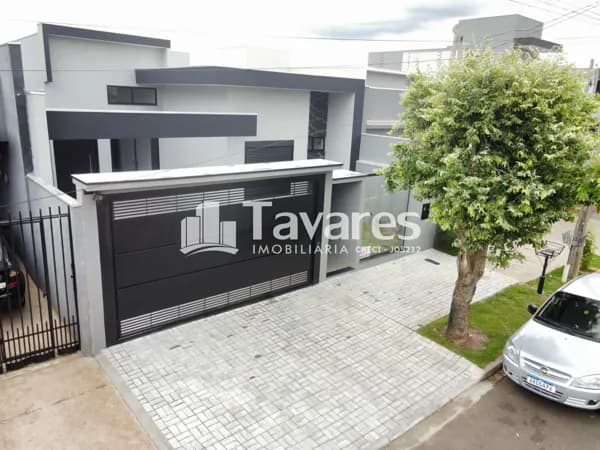 Casa em Umuarama - Jardim Cima