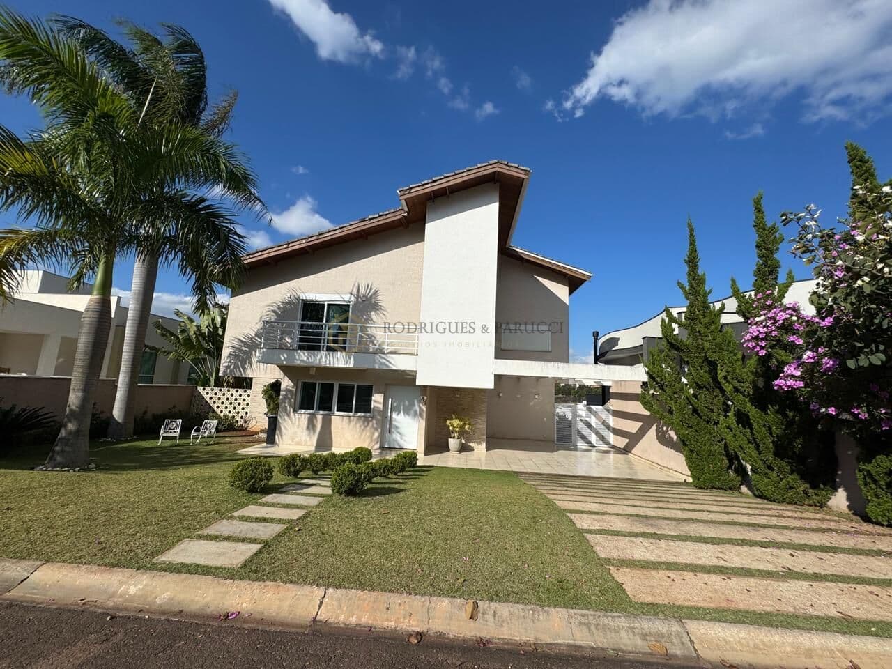 Casa Condomínio Shambala III / Segurança 24h e Lazer para sua familia