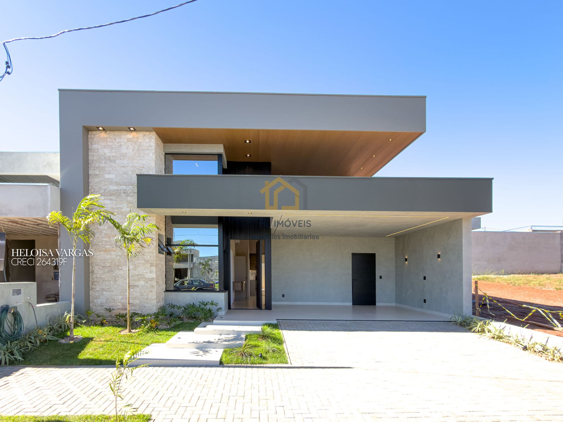 Linda Casa no Condomínio Maria Julia