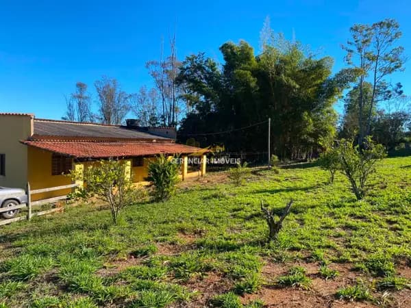 Sítio 12.000m² em ótima localização em Itatiaiuçu!