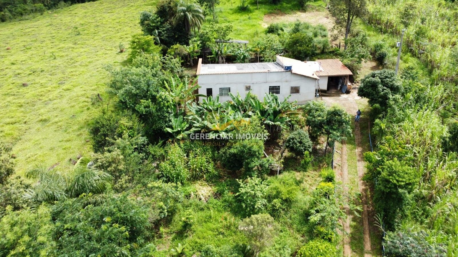 Sítio com água nos fundos em Itaguara/MG