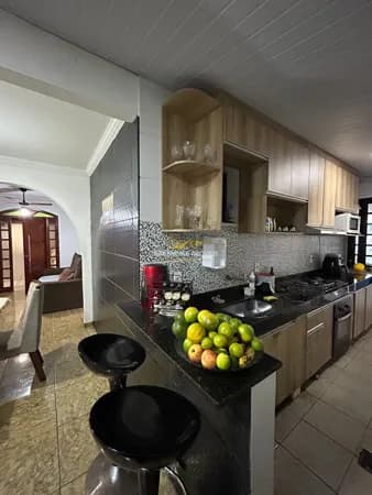 Linda Casa á venda em Betim Cidade Verde com 3 Quartos, 3 Vagas cobertas e Área Gourmet!