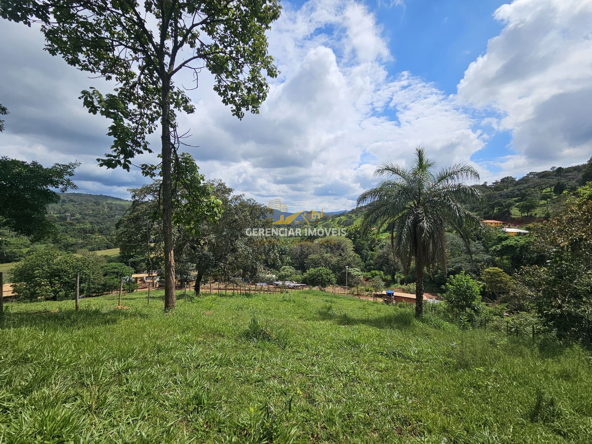 Terreno 10.000m² à venda entre Itaúna e Mateus Leme – MG