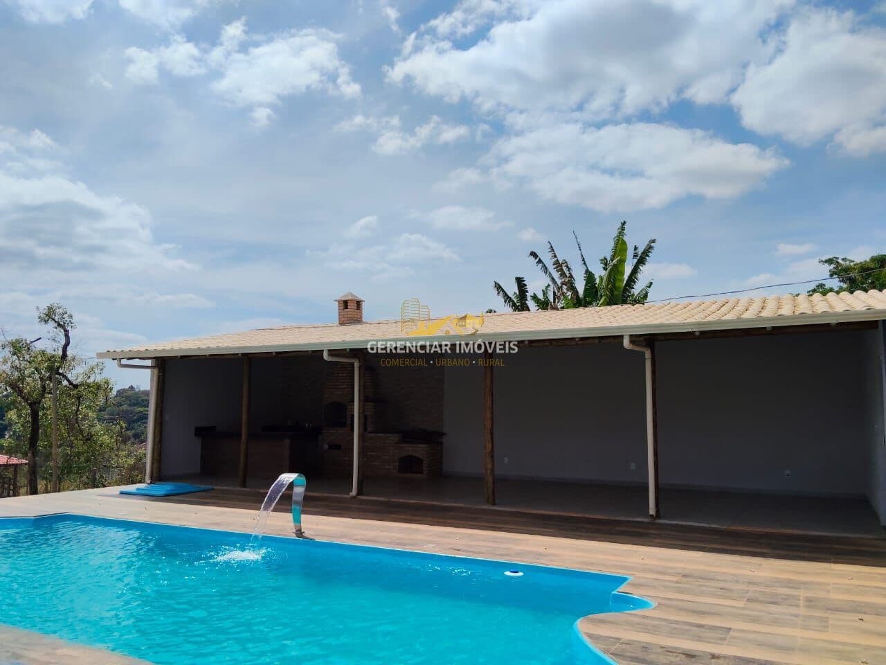 Sitio com lazer completo a venda em Juatuba MG