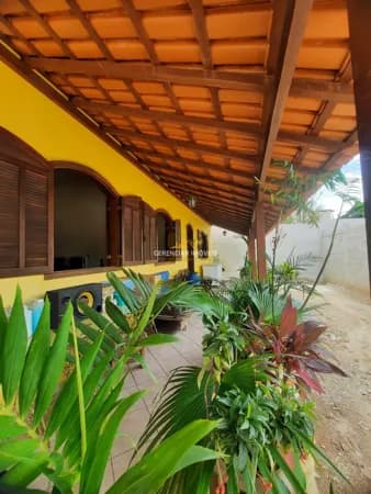 Casa comercial no Amazonas em lote de 395m² em Betim