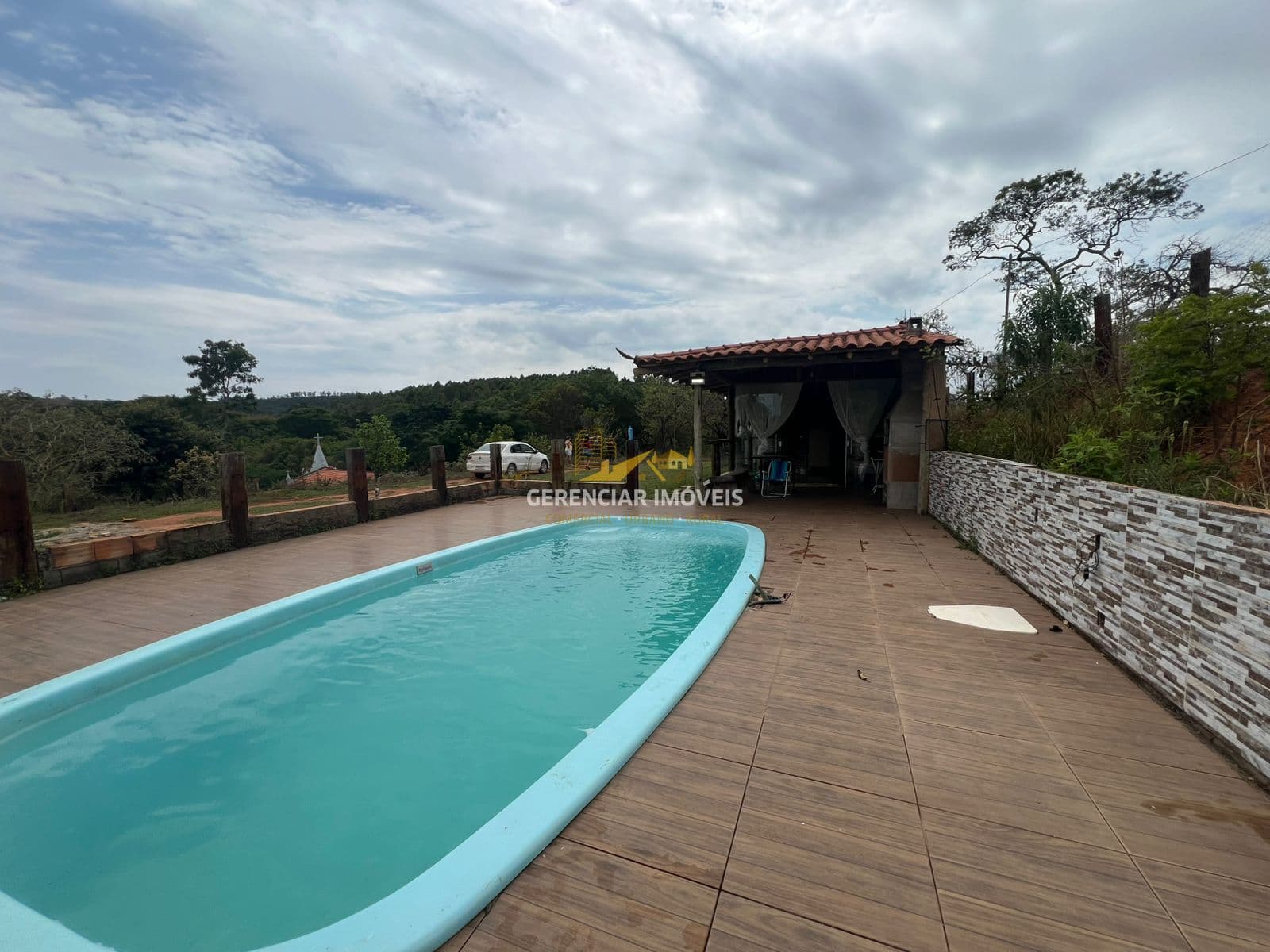 Chácara 1.000m² com lazer completo para você em Itatiaiuçu MG