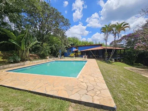 Chácara 6.465m² com 6 quartos piscina e área gourmet a venda em Betim MG