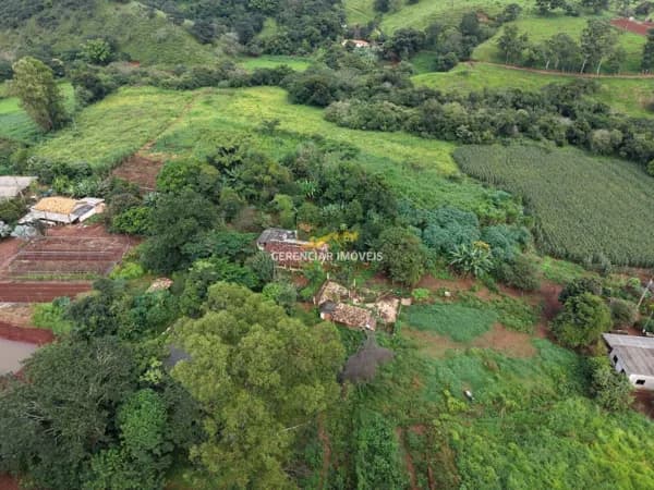 Sitio 7 hectares à venda entre Itaúna e Mateus Leme – MG