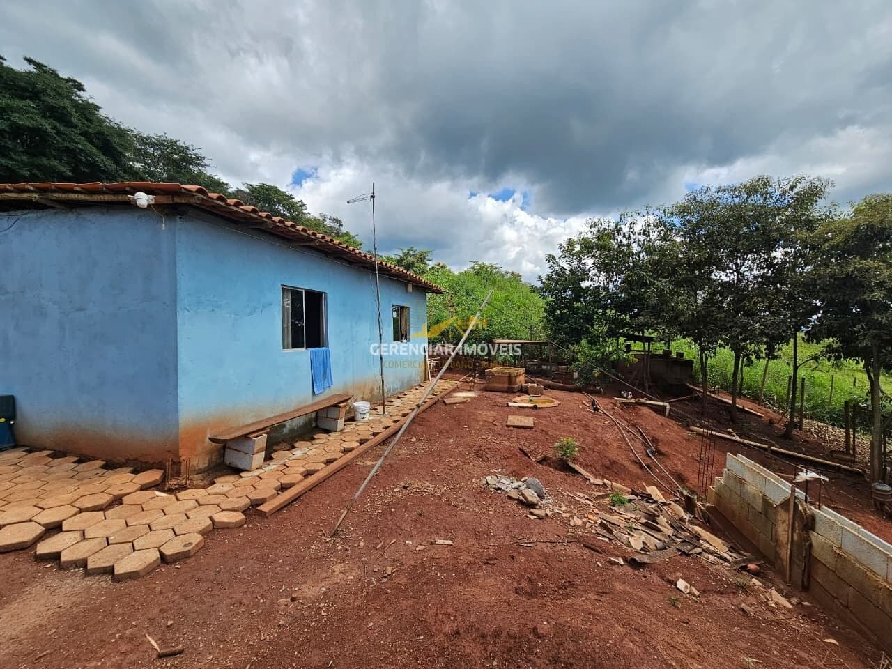 Chácara 2.450m² com Casa + Pomar Produzindo + 02 Quartos | 300m do Asfalto em Rio Manso