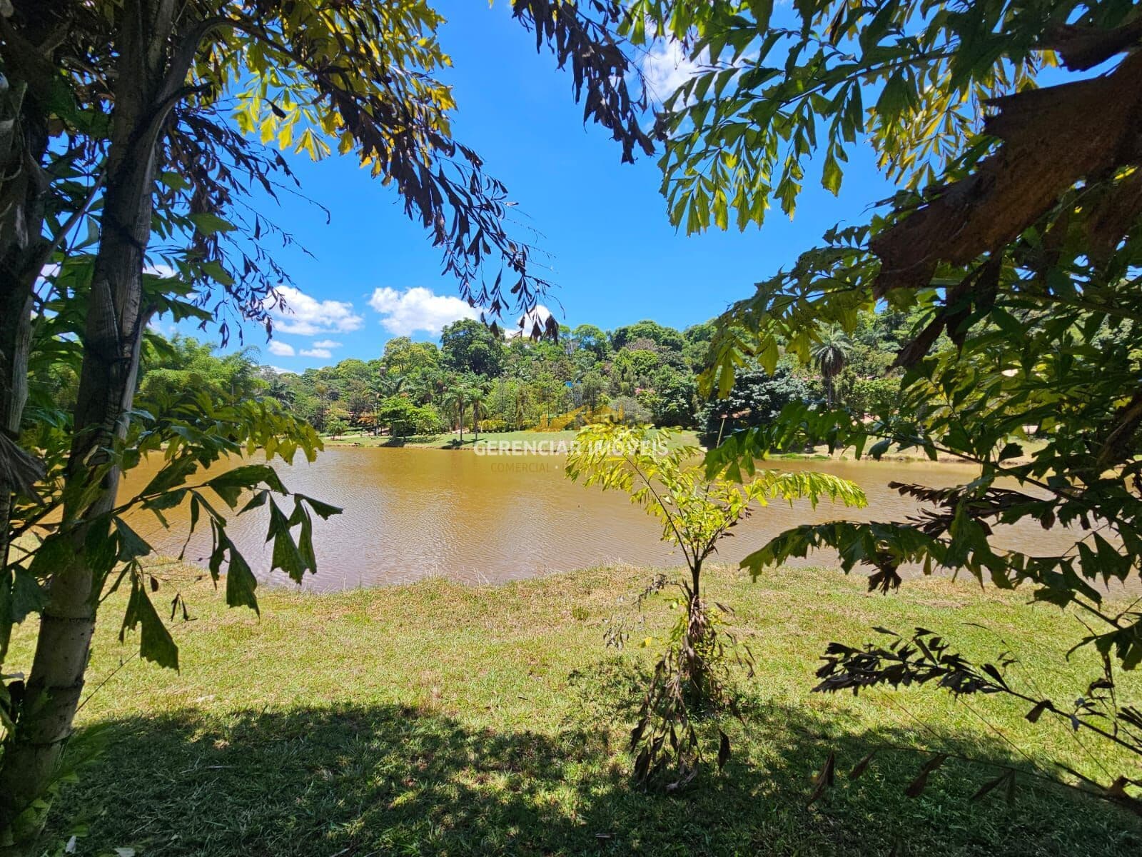 Sitio condomínio fechado a venda em Mateus Leme MG