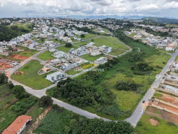 Excelente Terreno no Guarujá Mansões Betim – Localização Privilegiada!