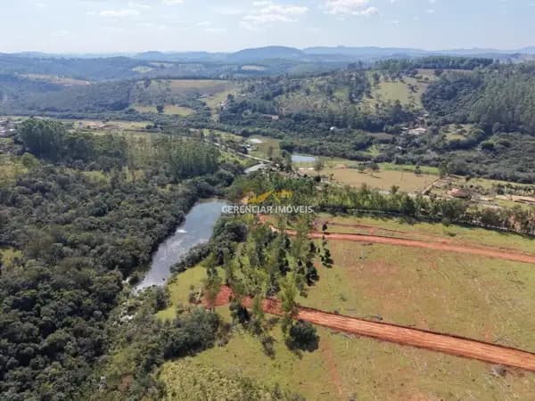 Chácara 1.000 m² com Asfalto na Porta e Lagoa Exclusiva para os Moradores!